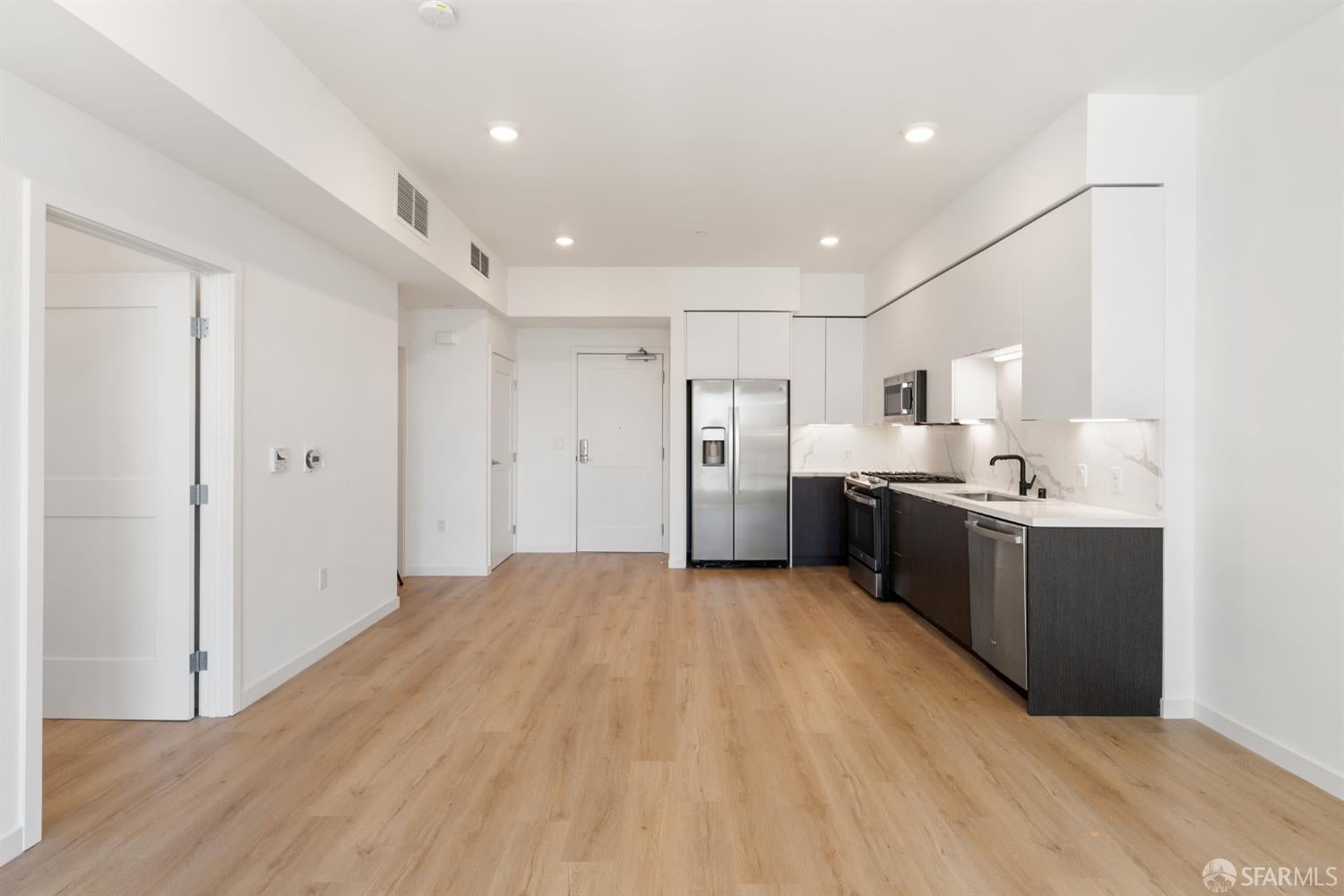 52 Kirkwood Avenue 321
