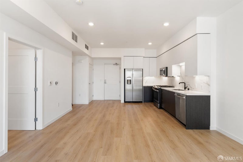 52 Kirkwood Avenue 321