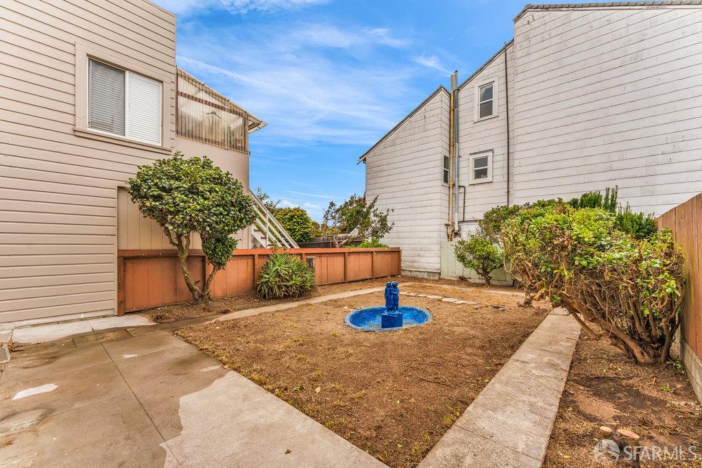 San Francisco, California 94112, United States, 3 Bedrooms Bedrooms, ,2 BathroomsBathrooms,Residential,Active,179063
