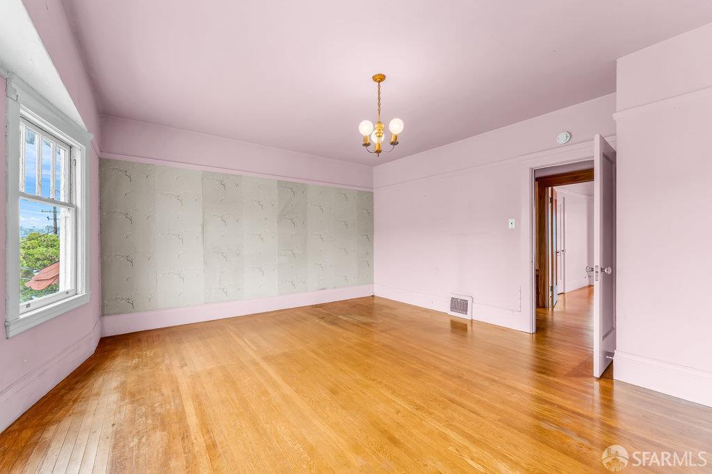 San Francisco, California 94112, United States, 3 Bedrooms Bedrooms, ,2 BathroomsBathrooms,Residential,Active,179063