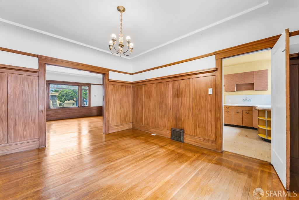 San Francisco, California 94112, United States, 3 Bedrooms Bedrooms, ,2 BathroomsBathrooms,Residential,Active,179063