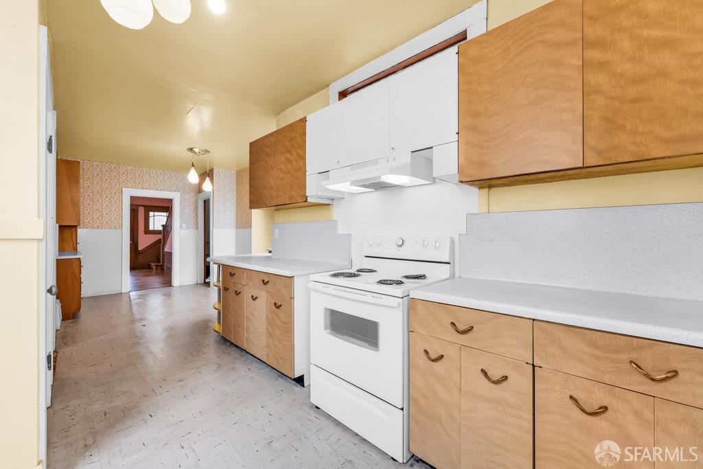 San Francisco, California 94112, United States, 3 Bedrooms Bedrooms, ,2 BathroomsBathrooms,Residential,Active,179063