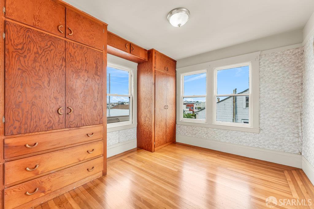 San Francisco, California 94112, United States, 3 Bedrooms Bedrooms, ,2 BathroomsBathrooms,Residential,Active,179063