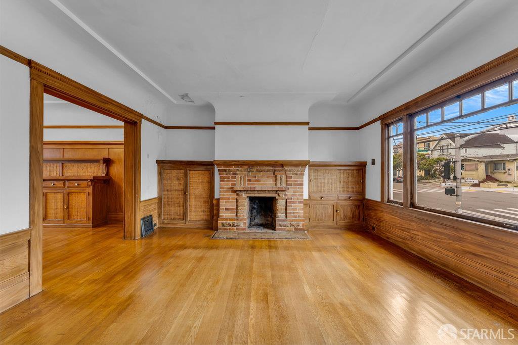 San Francisco, California 94112, United States, 3 Bedrooms Bedrooms, ,2 BathroomsBathrooms,Residential,Active,179063