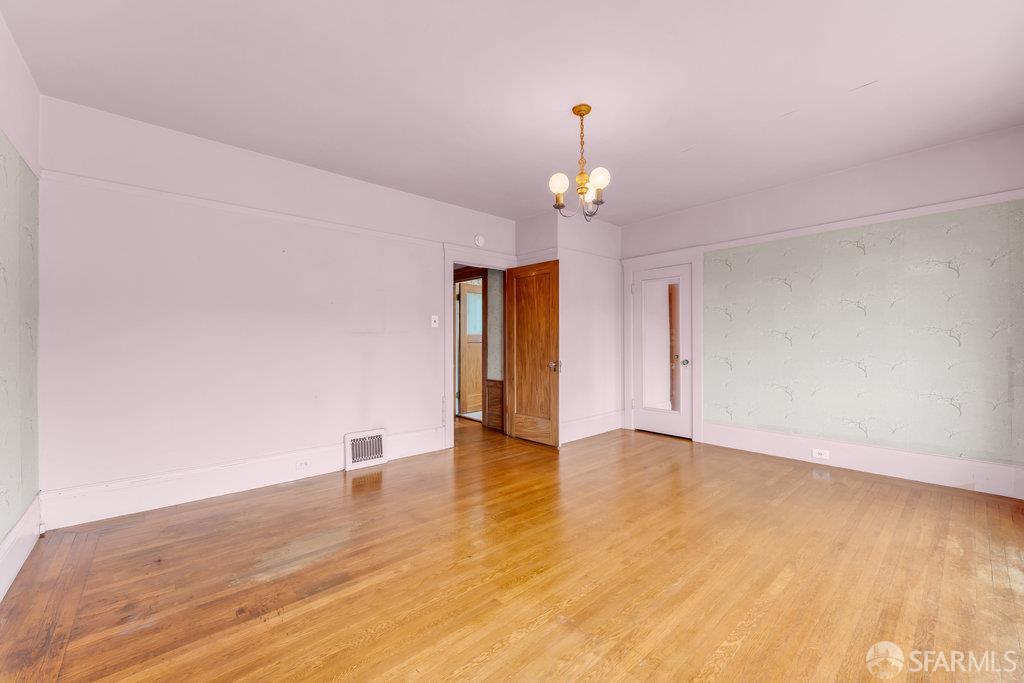 San Francisco, California 94112, United States, 3 Bedrooms Bedrooms, ,2 BathroomsBathrooms,Residential,Active,179063