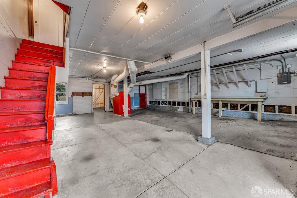 San Francisco, California 94112, United States, 3 Bedrooms Bedrooms, ,2 BathroomsBathrooms,Residential,Active,179063