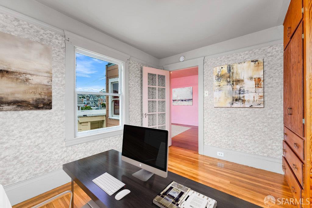 San Francisco, California 94112, United States, 3 Bedrooms Bedrooms, ,2 BathroomsBathrooms,Residential,Active,179063