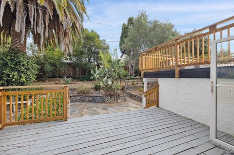 A home in San Anselmo