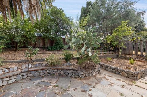 A home in San Anselmo