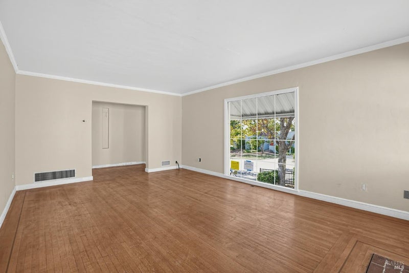 307 El Camino Real