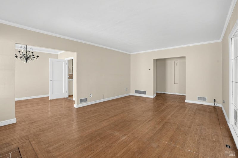 307 El Camino Real