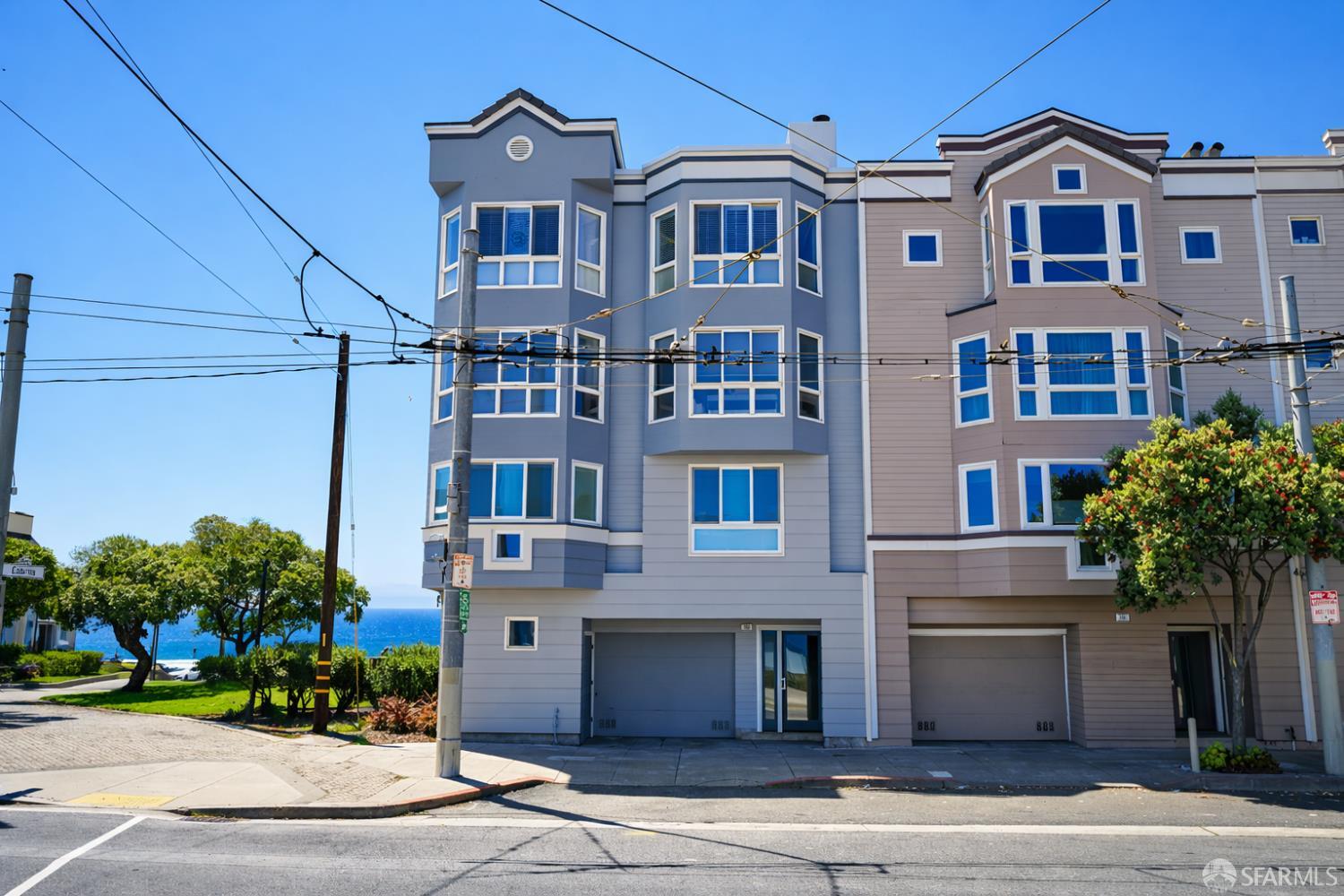 795 La Playa Street 3