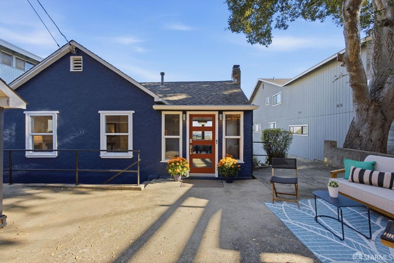 44 Trinity Road