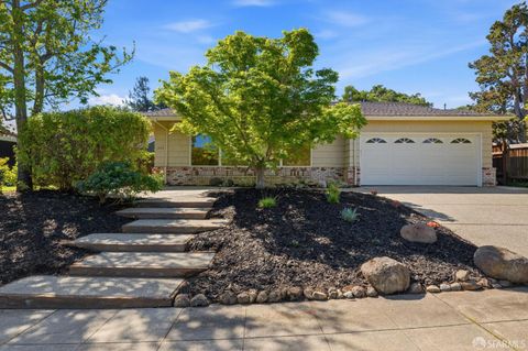1322 Ashwood Court, San Mateo, CA 94402 - #: 426118131