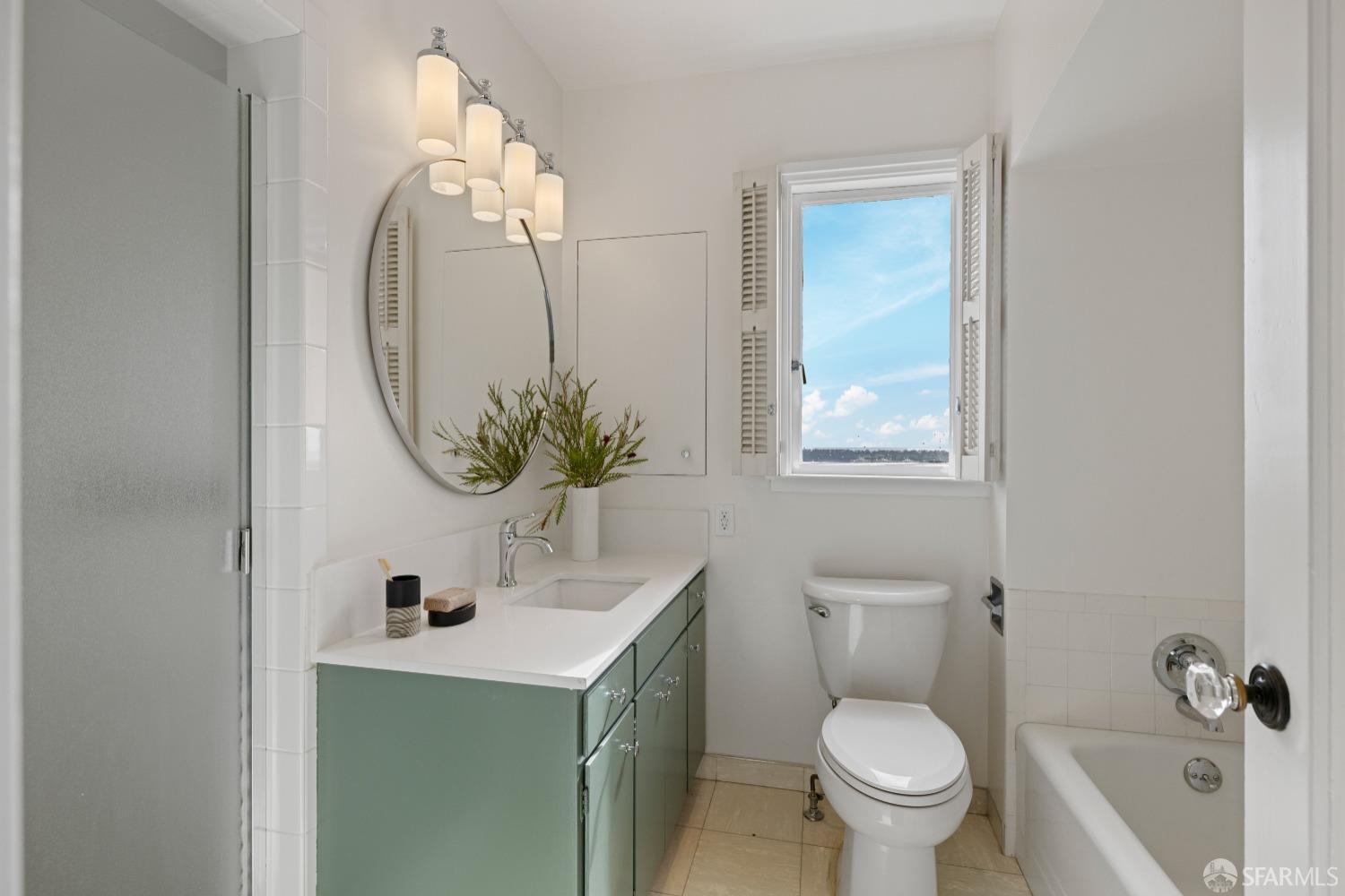 San Francisco, California 94127, United States, 3 Bedrooms Bedrooms, ,3 BathroomsBathrooms,Residential,Pending,101579