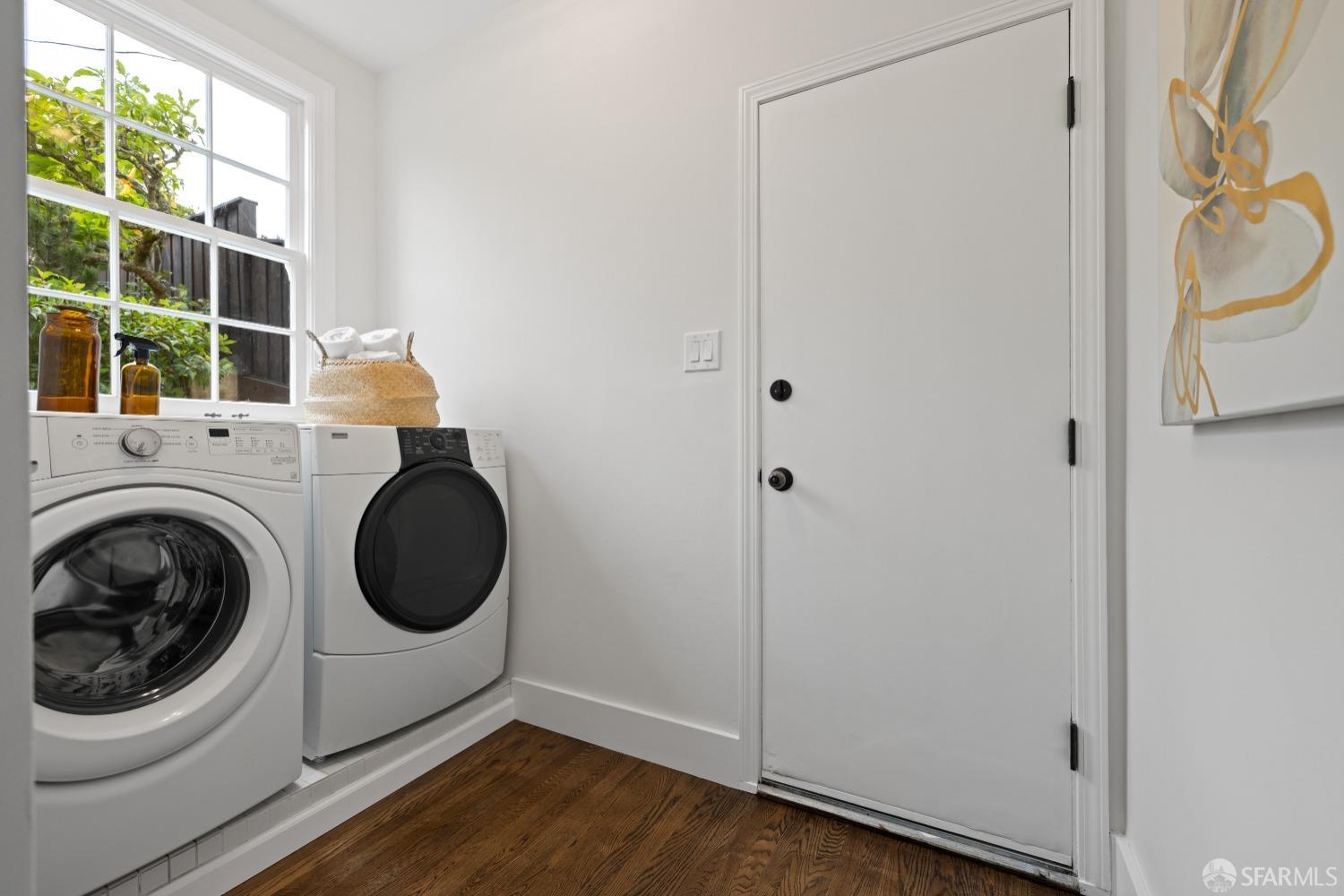 San Francisco, California 94127, United States, 3 Bedrooms Bedrooms, ,3 BathroomsBathrooms,Residential,Pending,101579