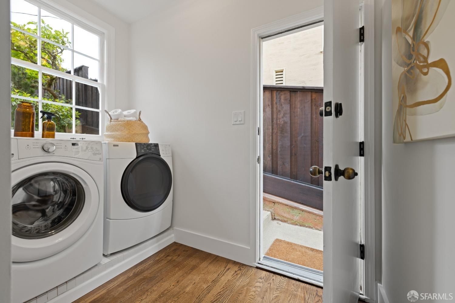 San Francisco, California 94127, United States, 3 Bedrooms Bedrooms, ,3 BathroomsBathrooms,Residential,Pending,101579