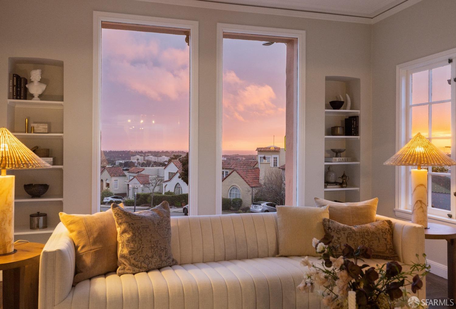 San Francisco, California 94127, United States, 3 Bedrooms Bedrooms, ,3 BathroomsBathrooms,Residential,Pending,101579