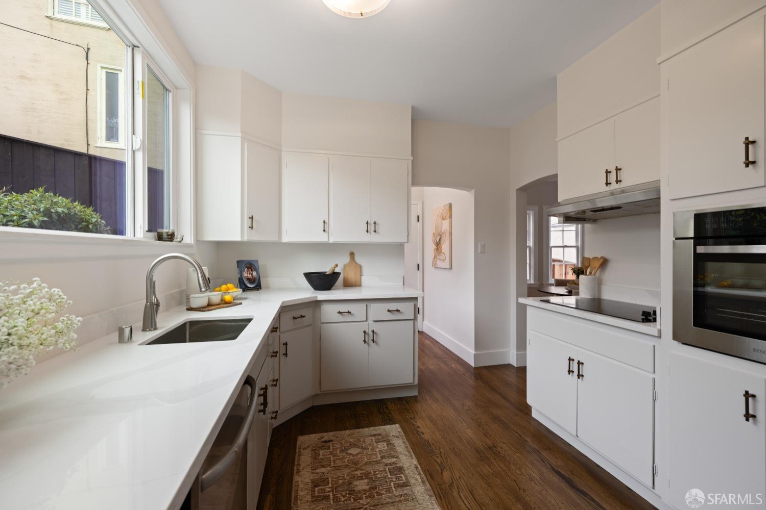 San Francisco, California 94127, United States, 3 Bedrooms Bedrooms, ,3 BathroomsBathrooms,Residential,Pending,101579