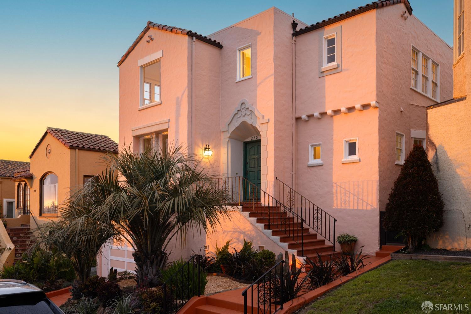 San Francisco, California 94127, United States, 3 Bedrooms Bedrooms, ,3 BathroomsBathrooms,Residential,Pending,101579