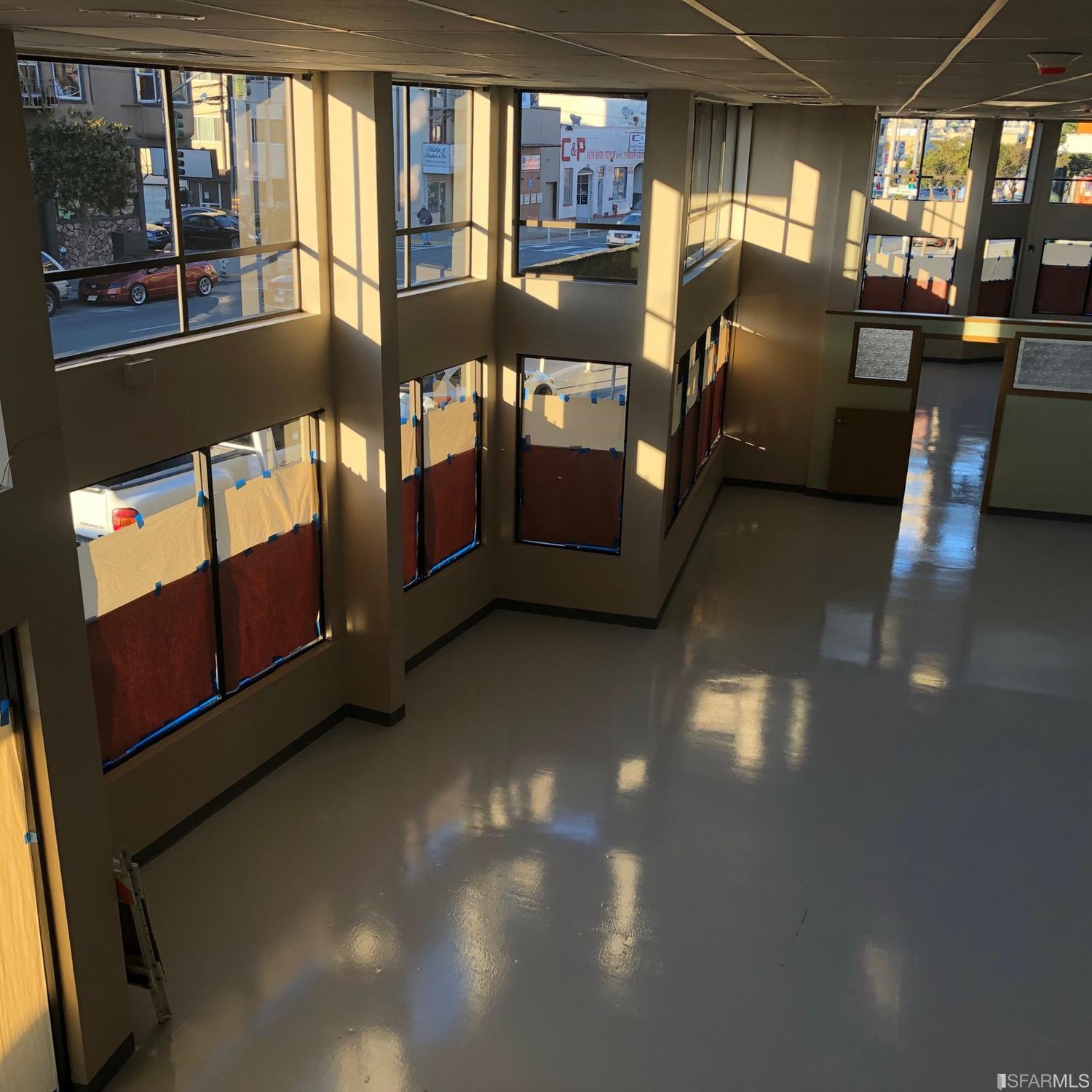 San Francisco, California 94112, United States, ,4 BathroomsBathrooms,Commercial,Contingent,37879