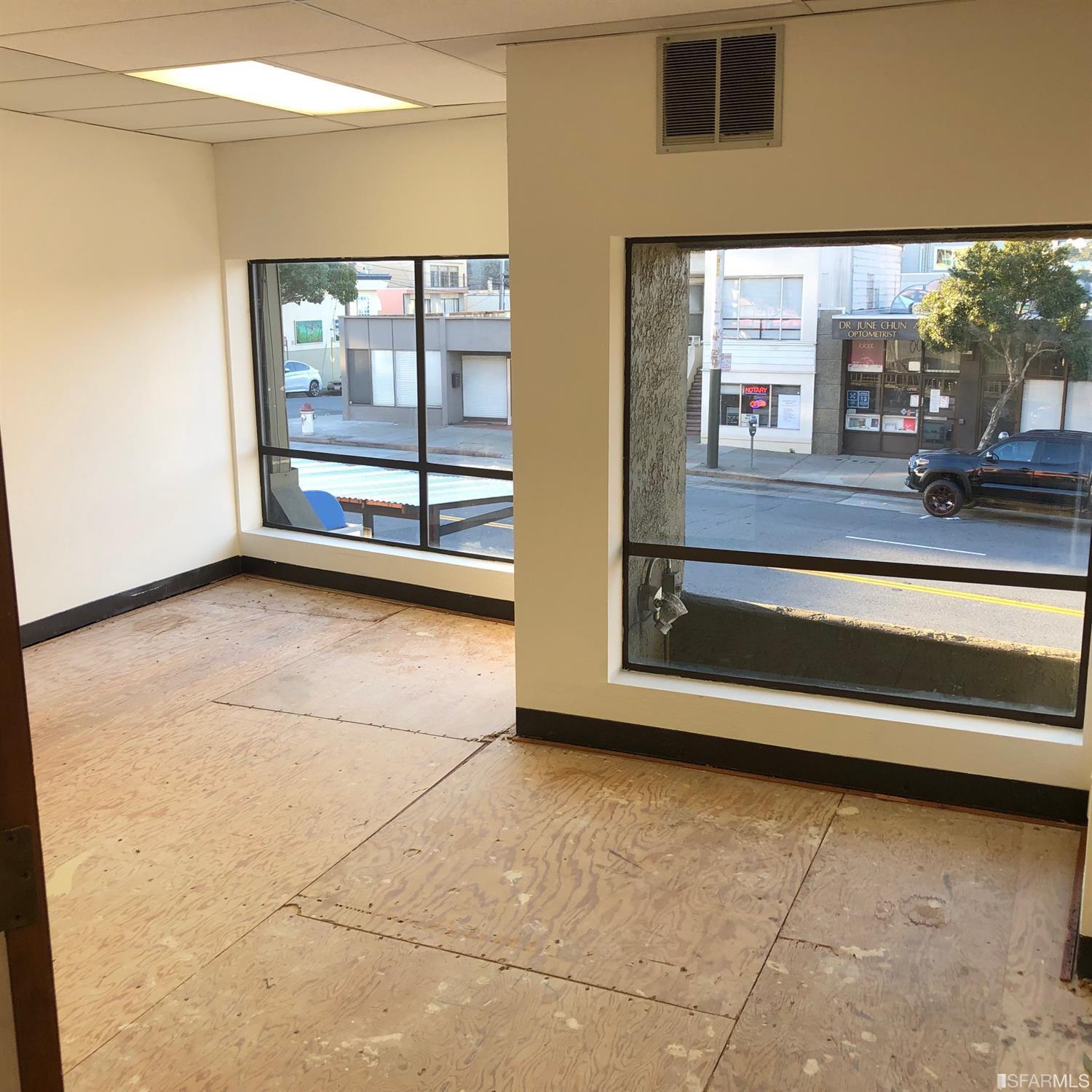 San Francisco, California 94112, United States, ,4 BathroomsBathrooms,Commercial,Contingent,37879