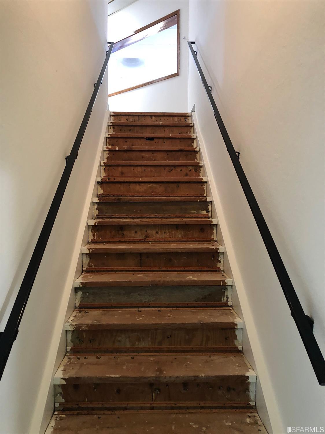 San Francisco, California 94112, United States, ,4 BathroomsBathrooms,Commercial,Contingent,37879