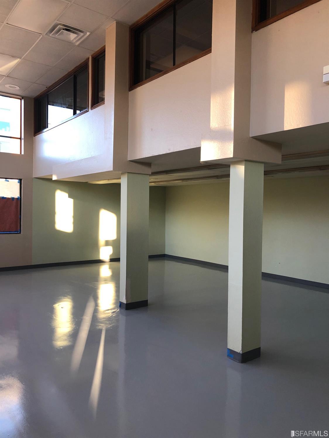 San Francisco, California 94112, United States, ,4 BathroomsBathrooms,Commercial,Contingent,37879