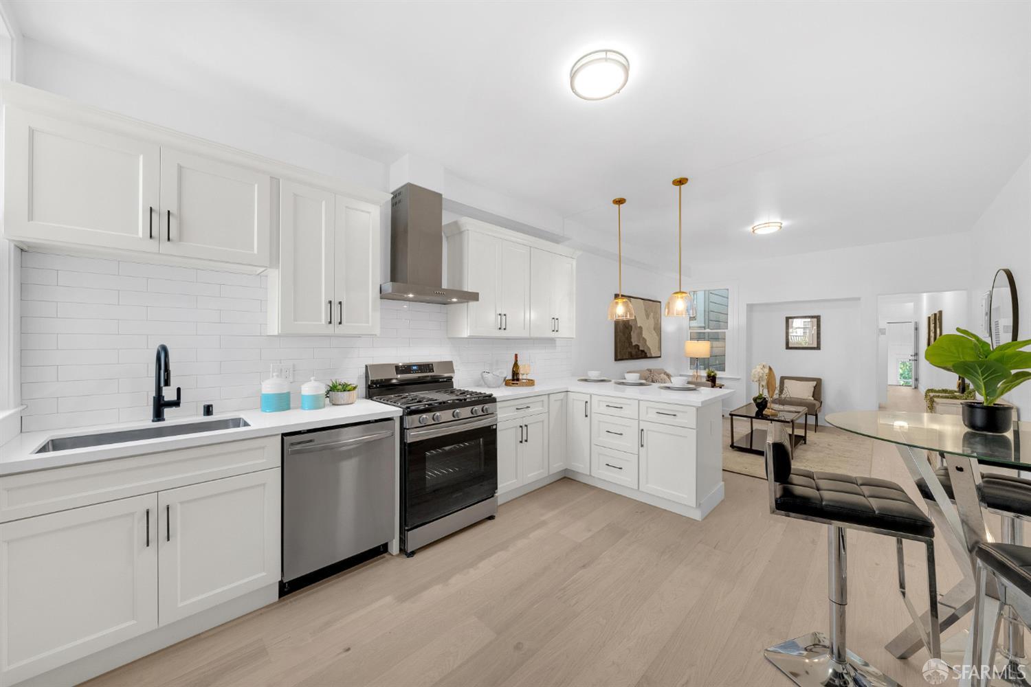 1060 Noe Street 1062