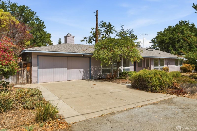 321 Hillview Avenue