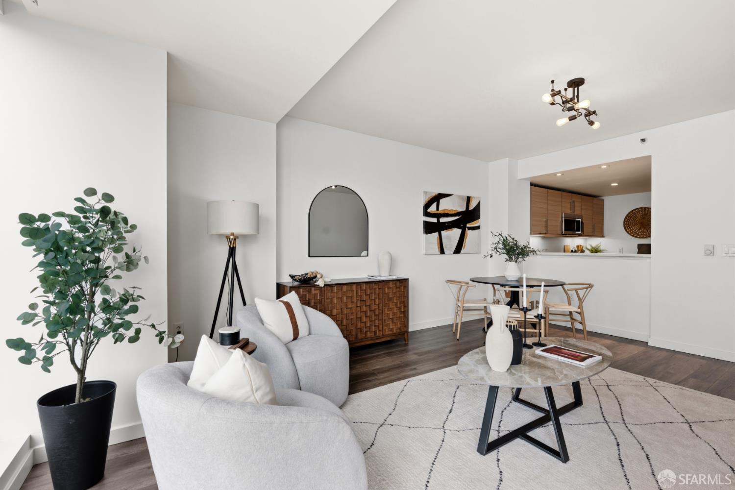 555 4th Street 731