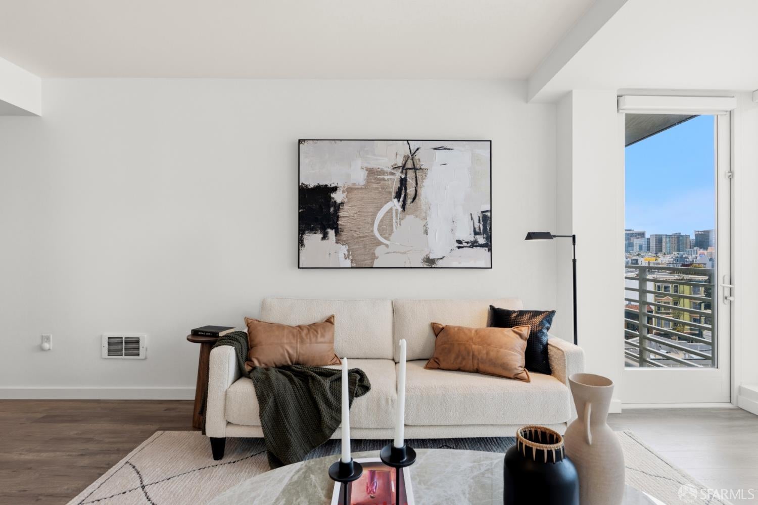 555 4th Street 731