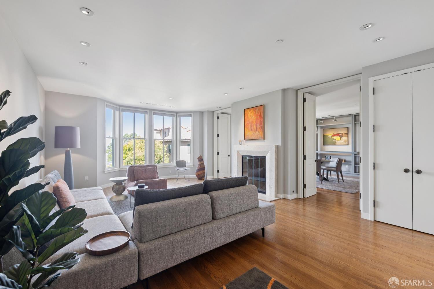 955 Green Street 1