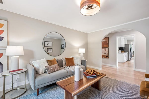 9 MANOR RD, FAIRFAX, CA 94930 - Image 5f2204244d92f4d6b29f2d878d15a41c/1596803549