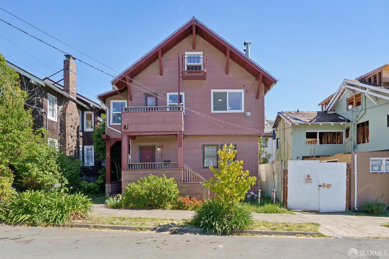 2732 Parker Street