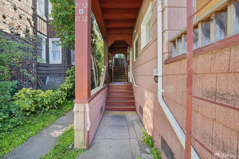 2732 Parker Street