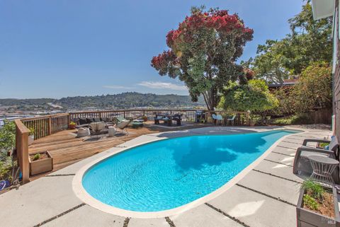 Property photo of 32 Alta Vista Way, San Rafael, CA 94901