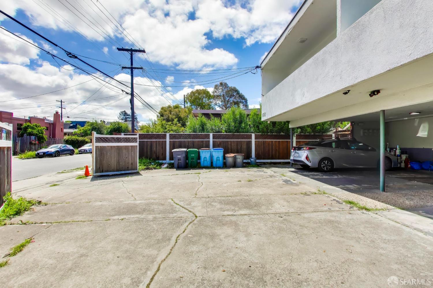1192 Kains Avenue