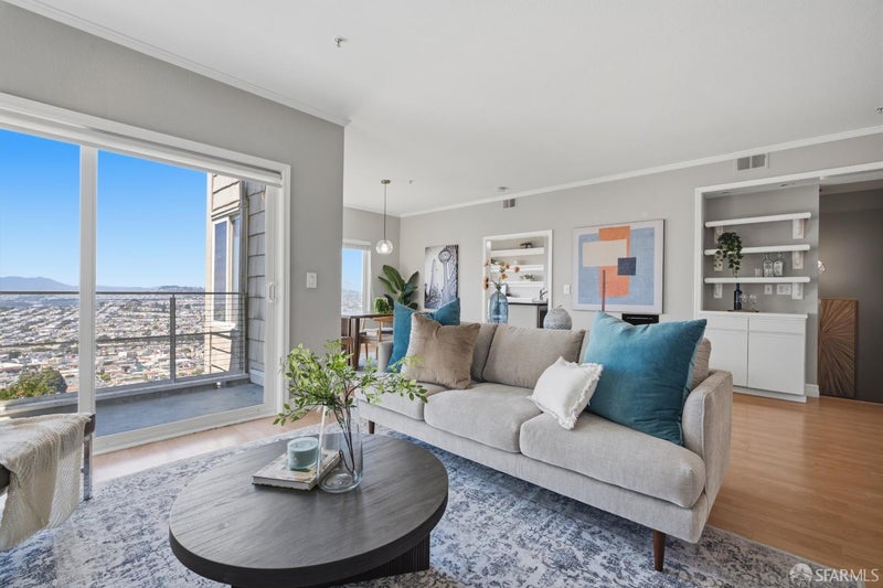 520 Pointe Pacific Drive 2