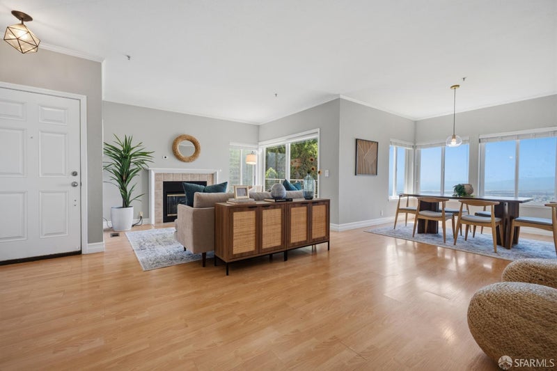 520 Pointe Pacific Drive 2