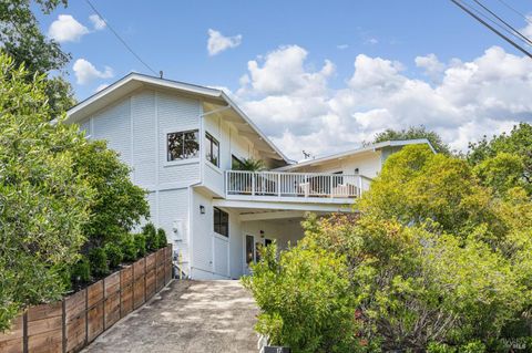Property photo of 17 Longwood Drive, San Rafael, CA 94901