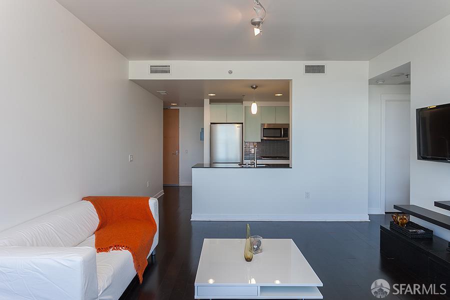 501 Beale Street 8C