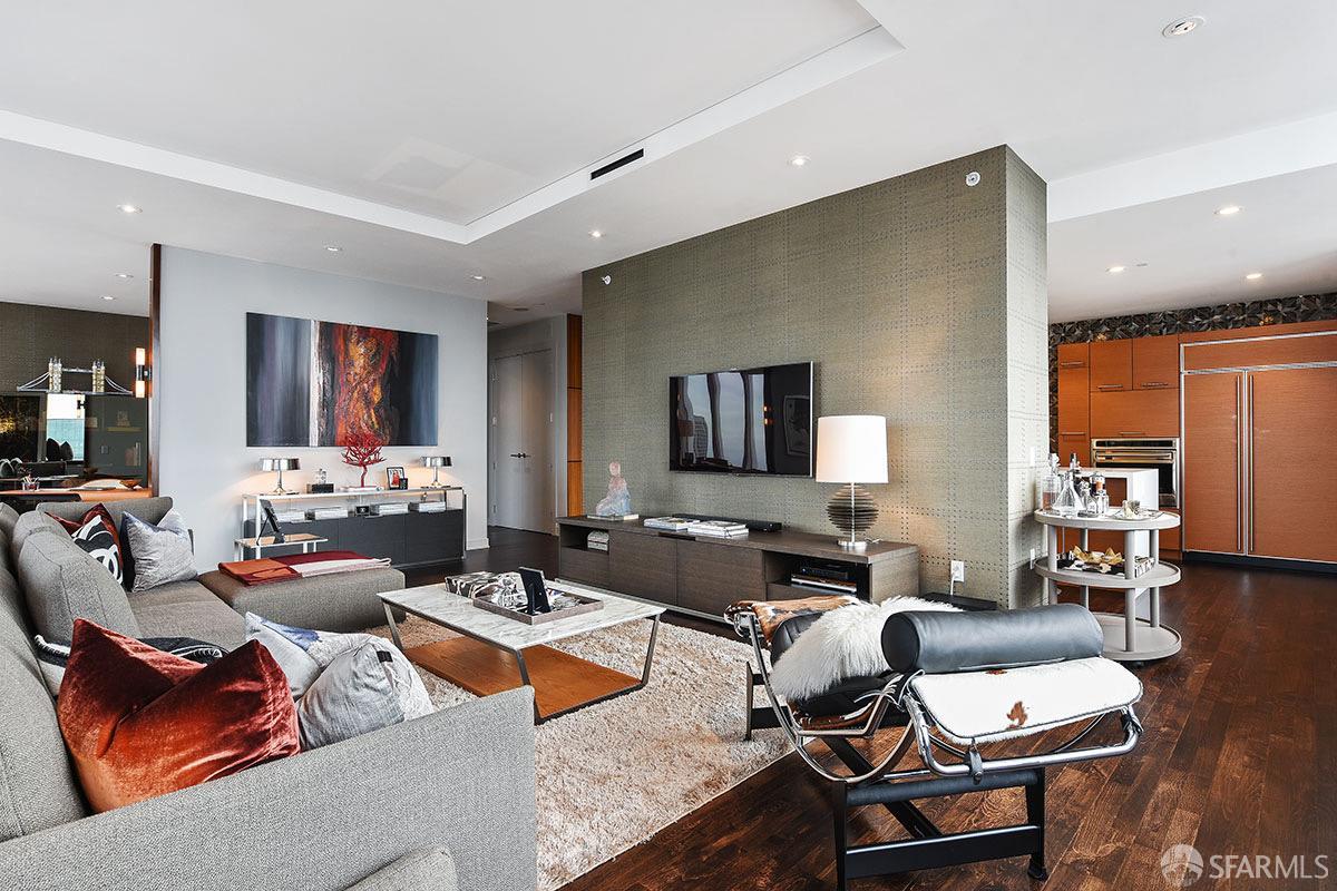 301 Mission Street 49A