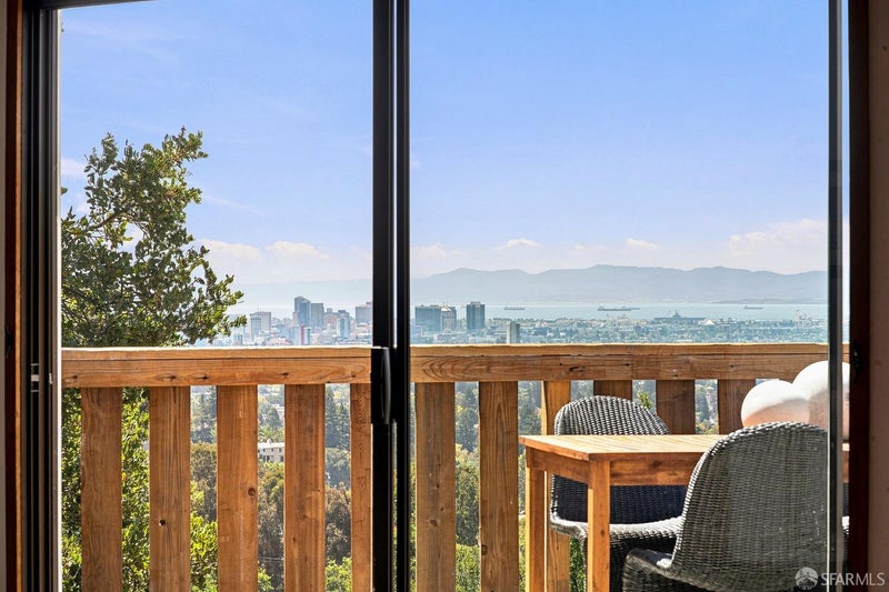 140 Panoramic Way
