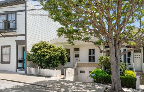 Property photo of 203 Hoffman Avenue, San Francisco, CA 94114