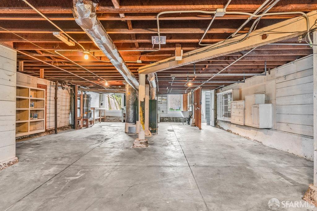 San Francisco, California 94112, United States, 2 Bedrooms Bedrooms, ,1 BathroomBathrooms,Residential,Pending,17650