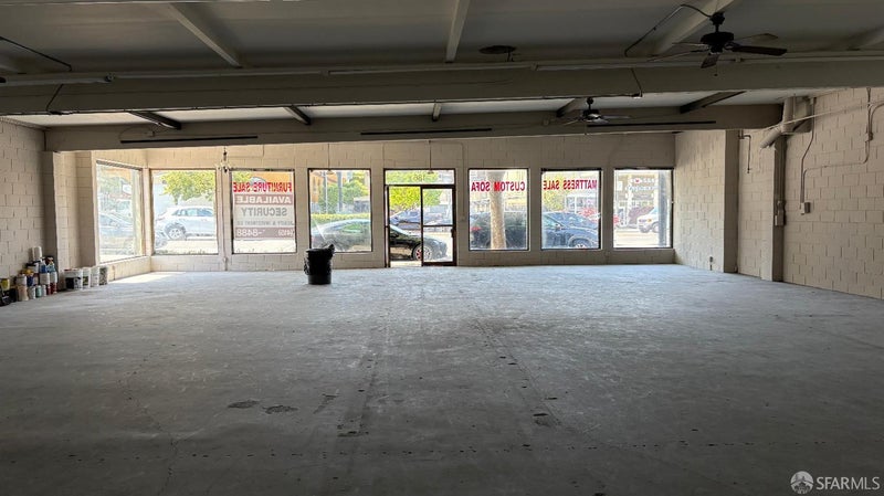186 El Camino Real