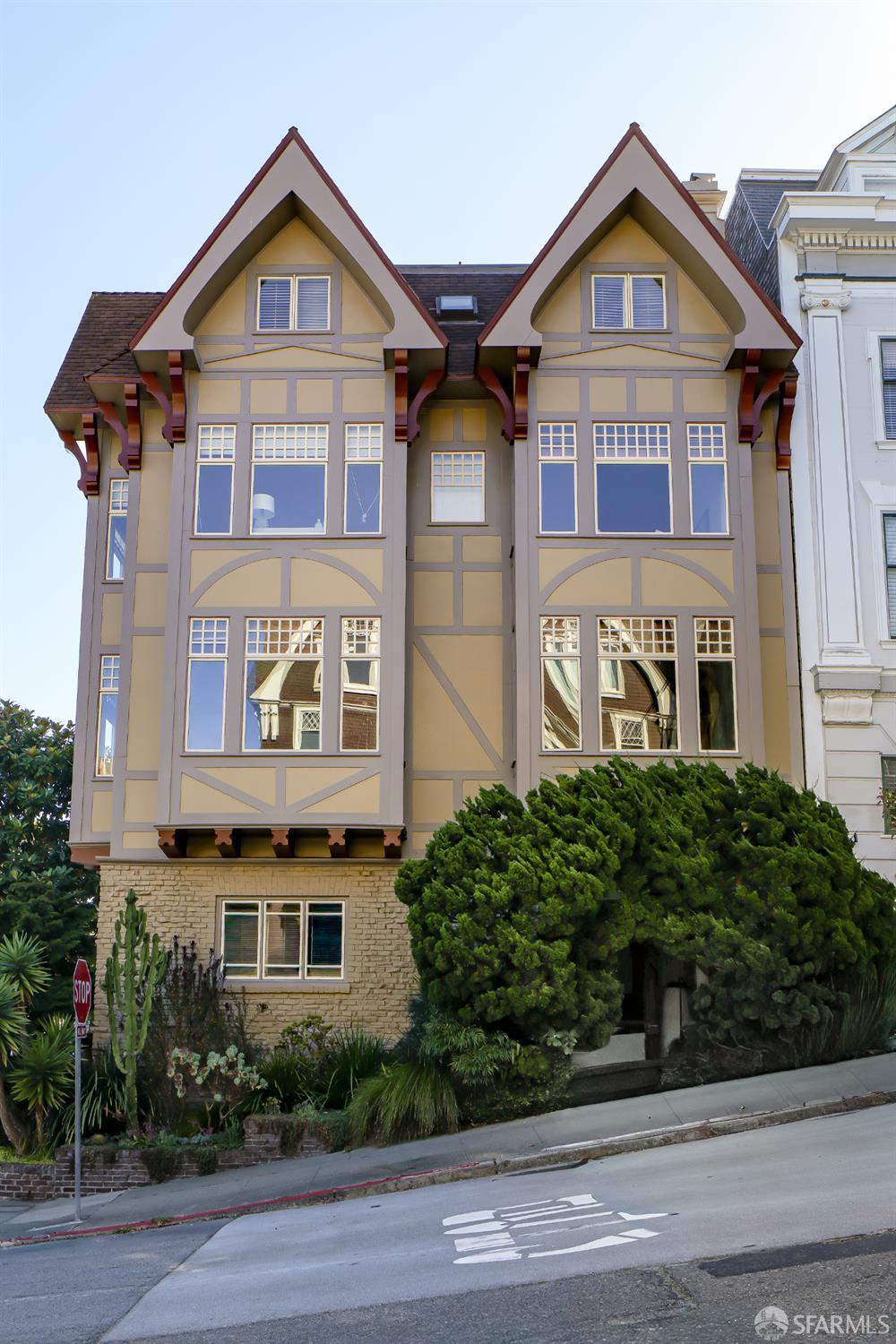 2670 Pierce Street