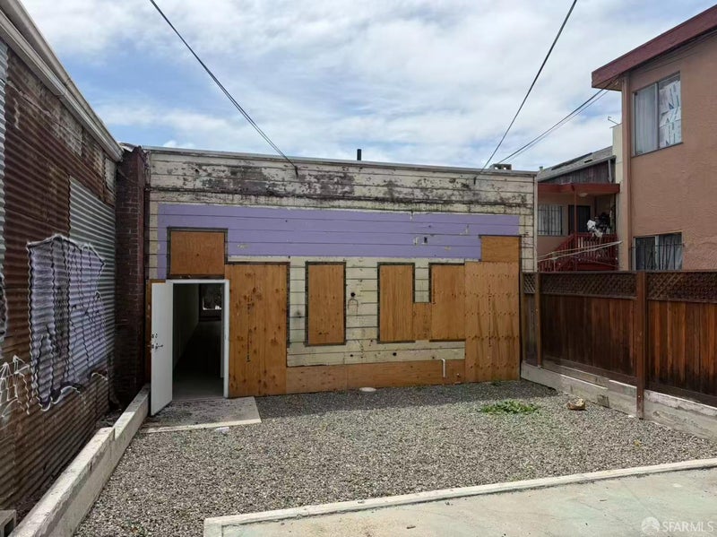 1624 International Boulevard