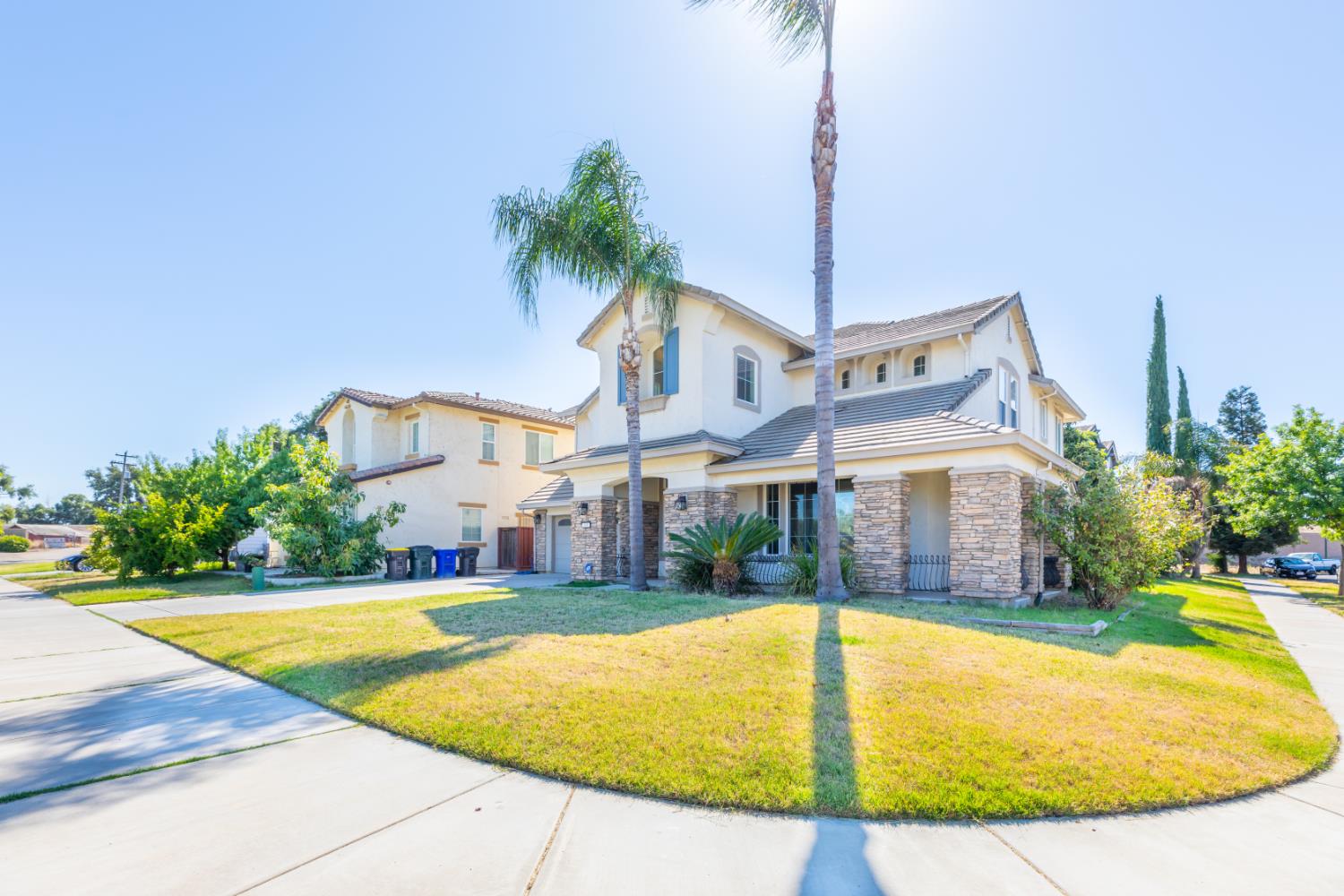 845 Village Avenue